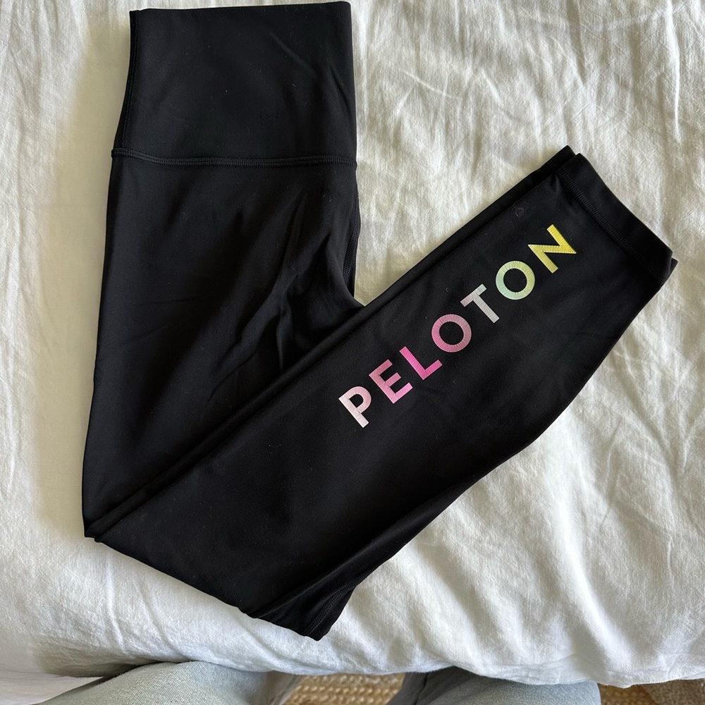 Peloton Lululemon Black Leggings Align size 8